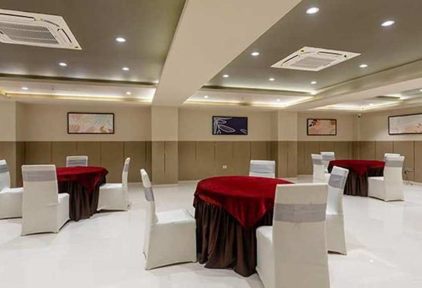 Fabhotel Prime Oasis Orange