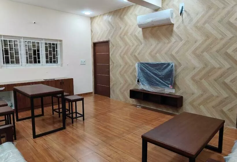 Hotelli Mugundan  S Smart Stay