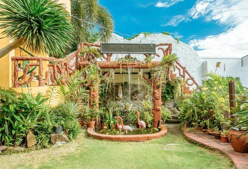 호텔 Reddoorz @ Yahweh Spring Retreat & Resort Laguna