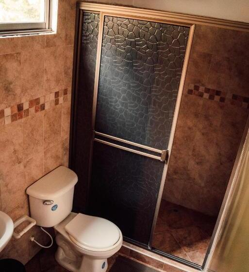 هتل Y Restaurante La Cachamera