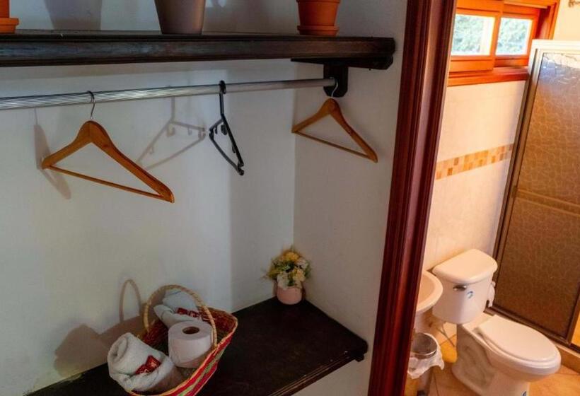 هتل Y Restaurante La Cachamera