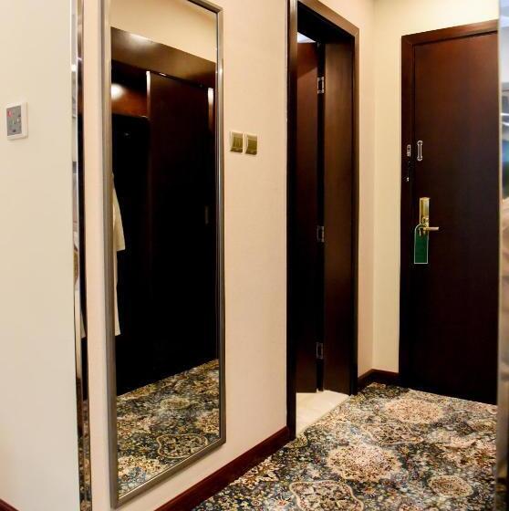 فندق اللوتس