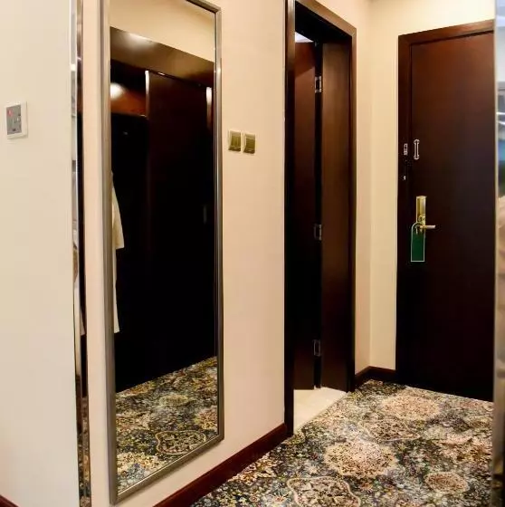 فندق اللوتس