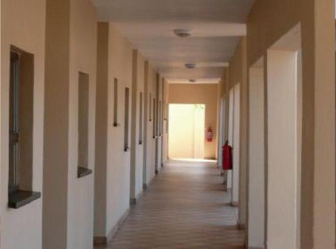 צימר Dzuvha Village Inn