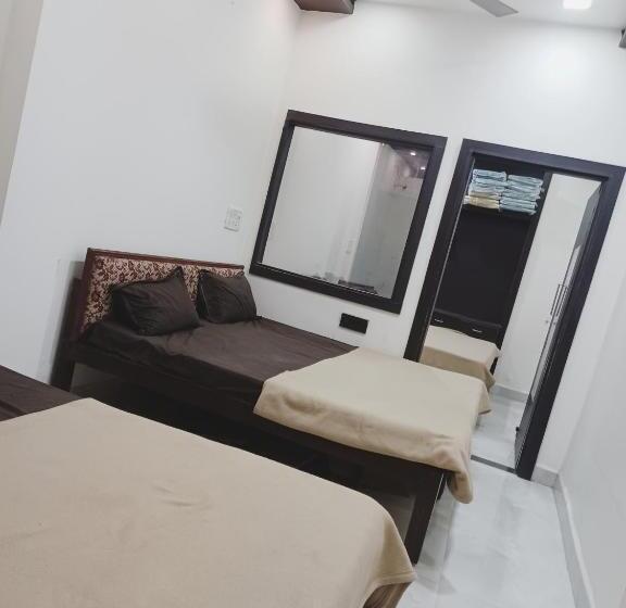 Hotel Prakash Palace