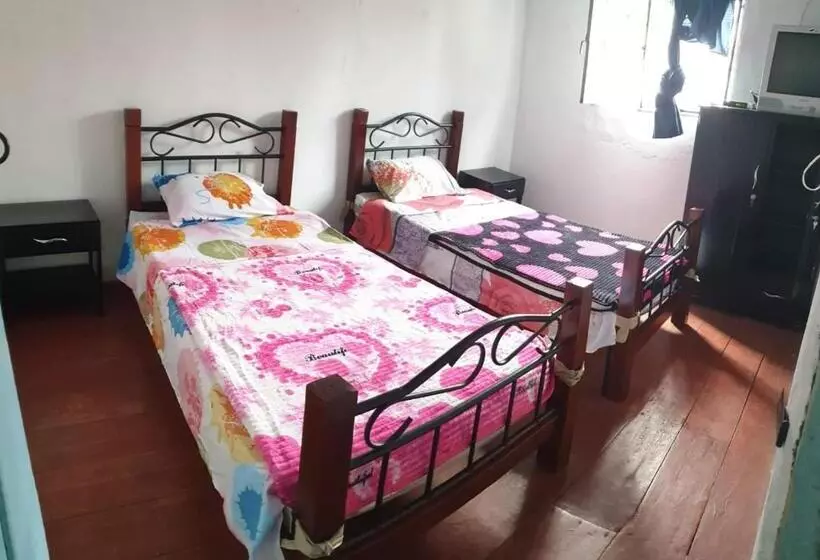 ペンション Hostal Perla Del Norte