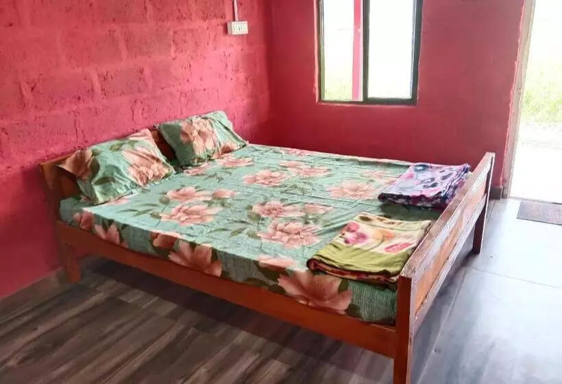 ペンション Laughing Buddha Hampi Guest House