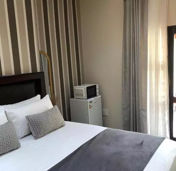 ペンション Serene Guesthouse