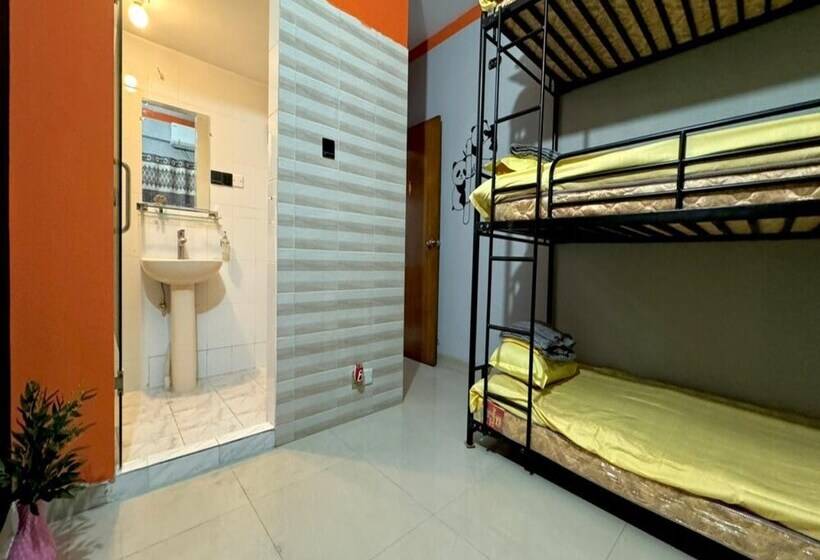 هاستل Zoofamily