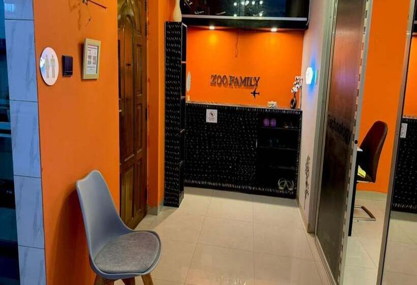 هاستل Zoofamily