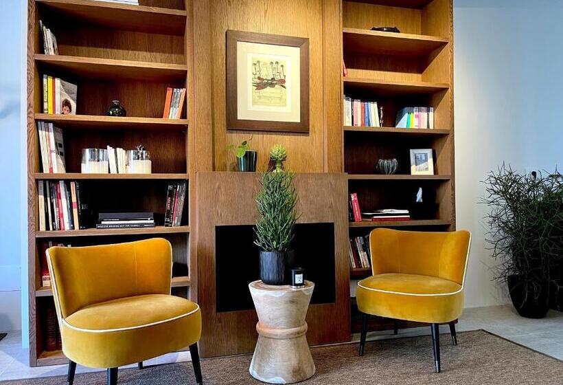 צימר The Iconic Lodge