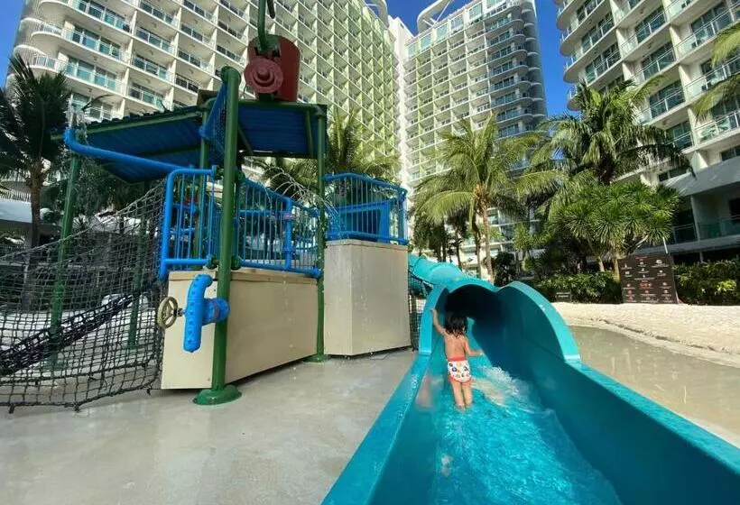 هتل Azure Staycation