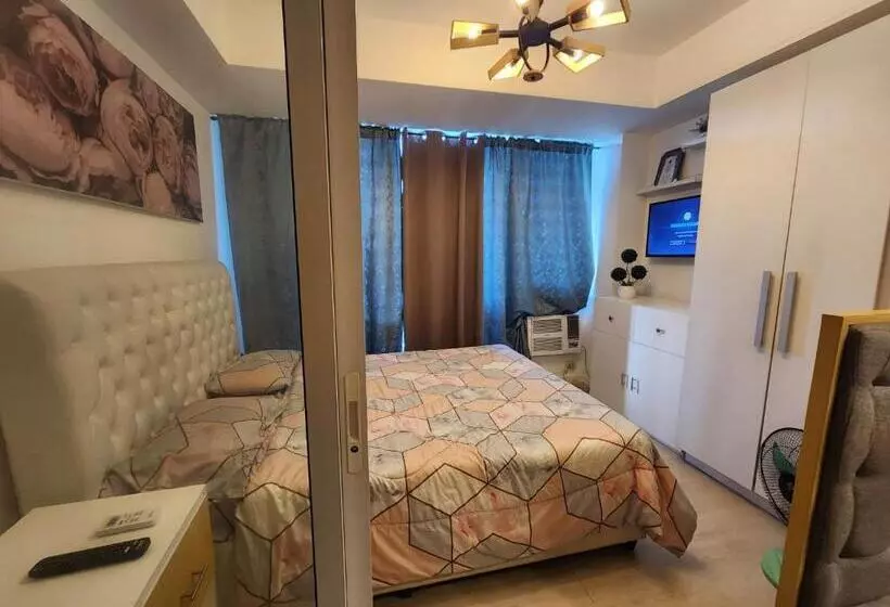 هتل Azure Staycation