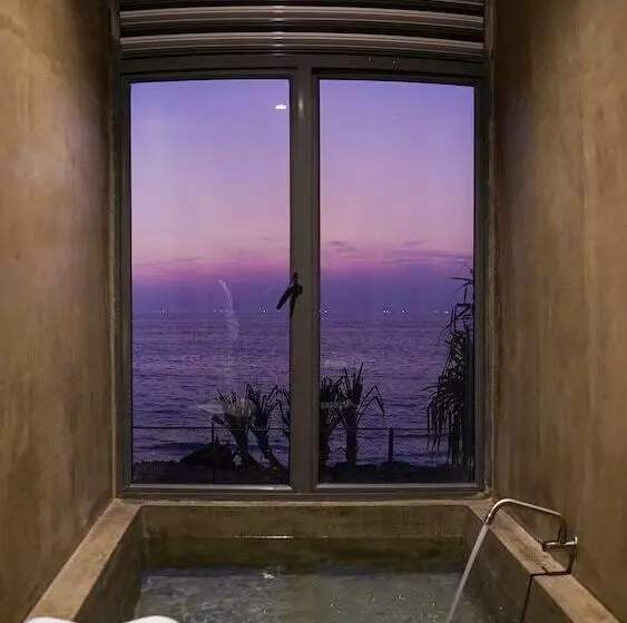 Hotelli Beyond The Sea By Ceylonese