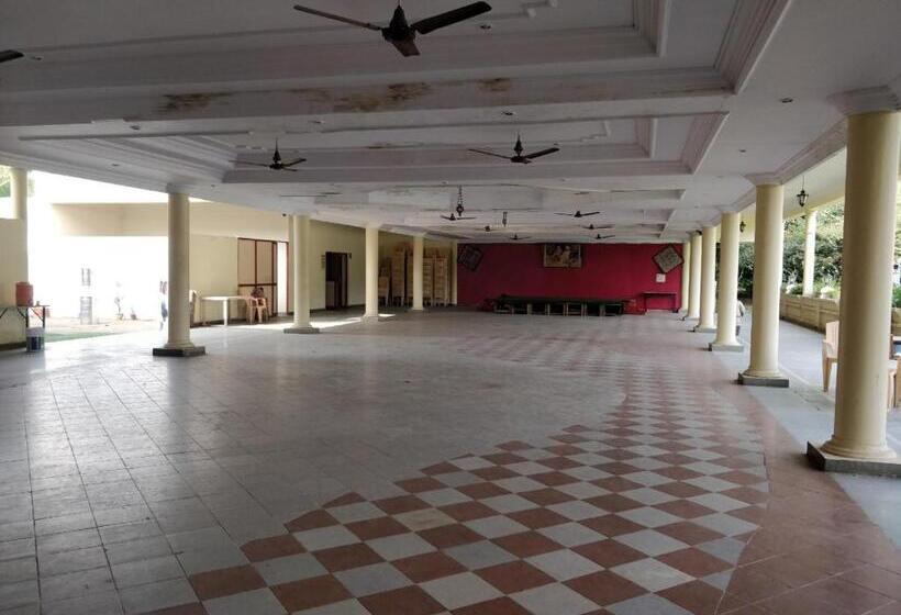 酒店 Dharamshi Resorts