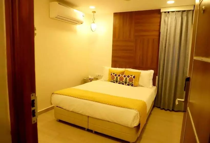 Hotelli Hinduja Empire