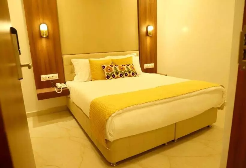 Hotelli Hinduja Empire