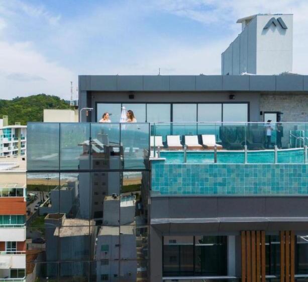 Não Tem Vagas Mais , O Aplicativo Tá Com Bugue E Está Deixando Fazer Reserva, Porém Não Tem Mais Dis