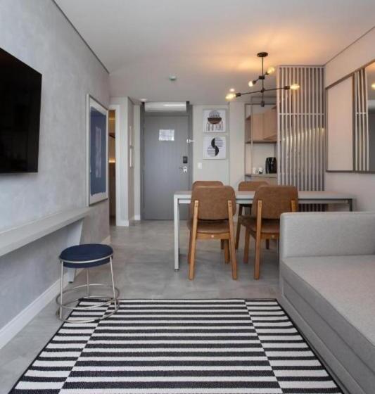 Não Tem Vagas Mais , O Aplicativo Tá Com Bugue E Está Deixando Fazer Reserva, Porém Não Tem Mais Dis