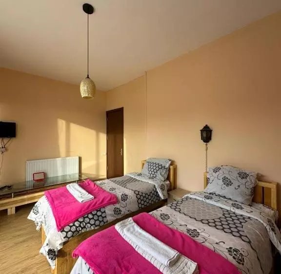 پانسیون Cozy Haven