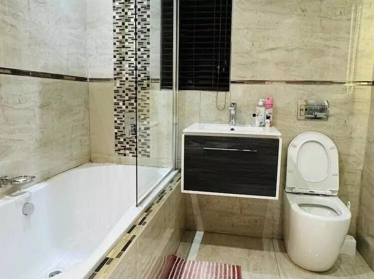 Majatalo Icebolethu Guest House