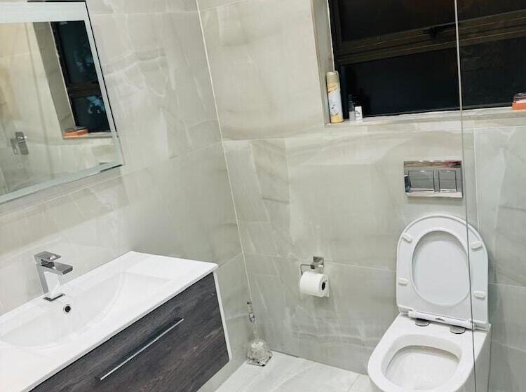 Пансион Icebolethu Guest House