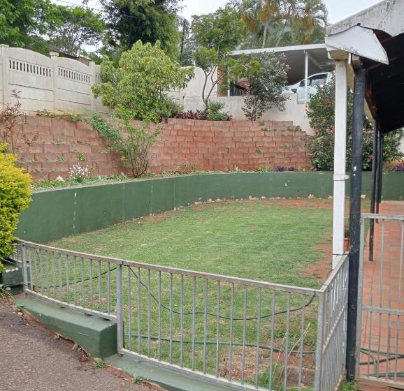 Пансион Redview House