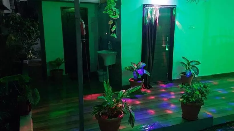 ペンション The Same Guest House