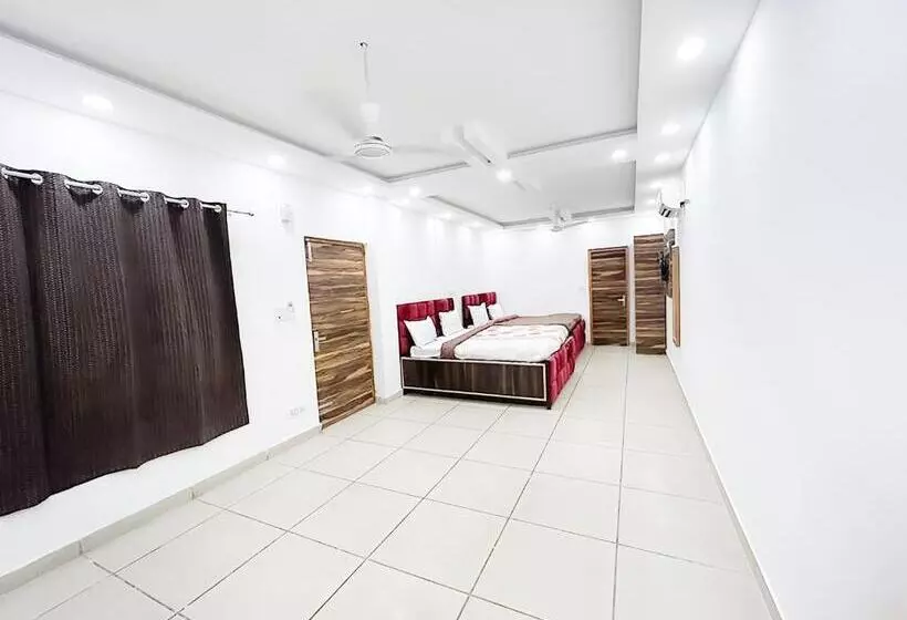 Roomshala 154 Hotel Atharv