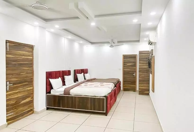 Roomshala 154 Hotel Atharv