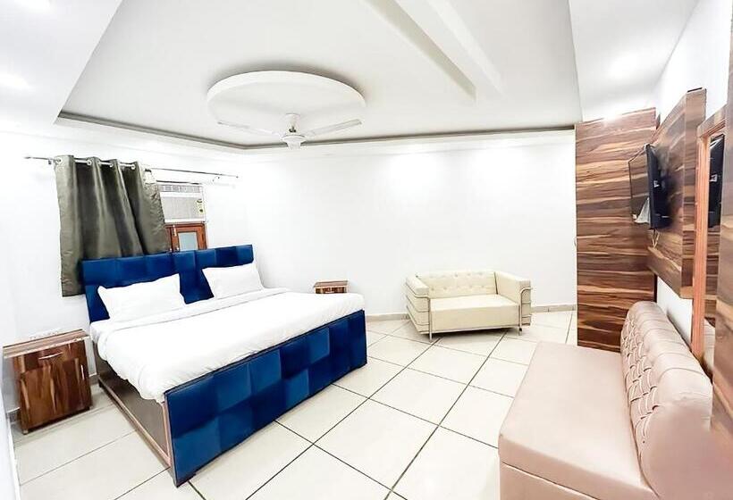 Roomshala 154 Hotel Atharv