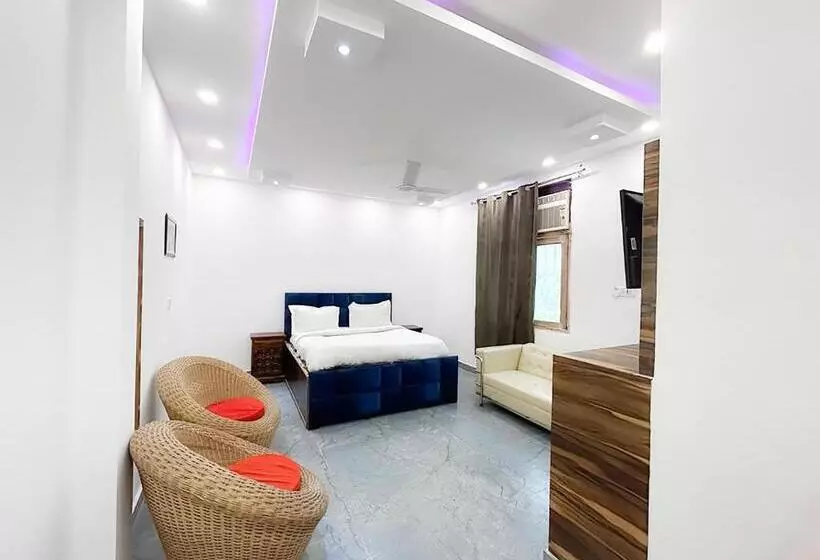 Roomshala 154 Hotel Atharv