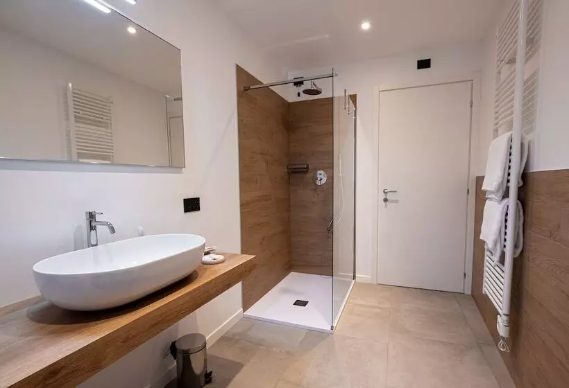 Hotelli La Svolta Foresteria