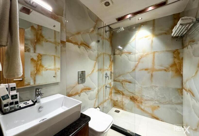 Отель Rockland Residency