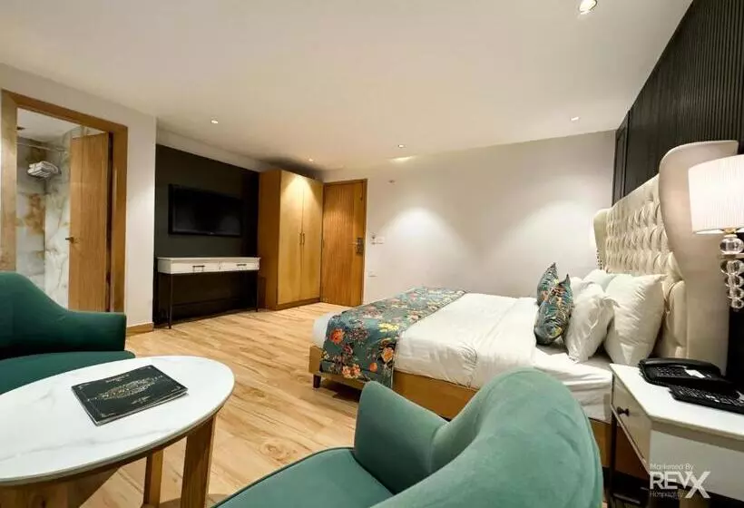 هتل Rockland Residency