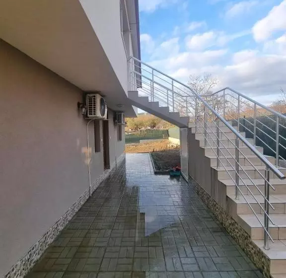 Majatalo къща за гости люляк