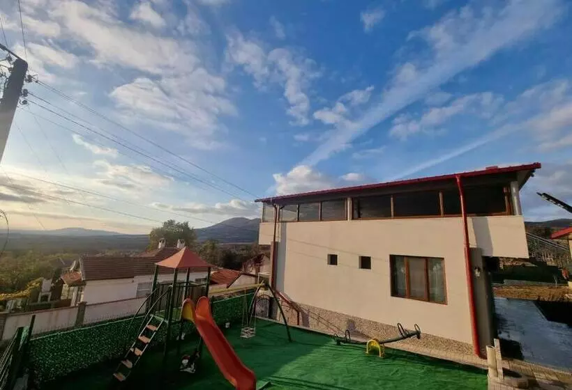 Majatalo къща за гости люляк