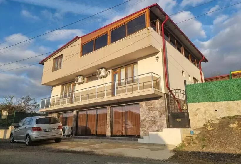 Majatalo къща за гости люляк