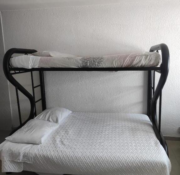 پانسیون Casa Hotel Calle 100