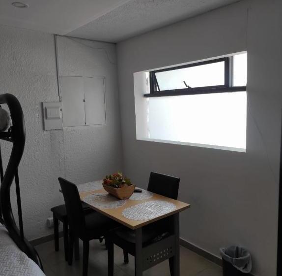 پانسیون Casa Hotel Calle 100