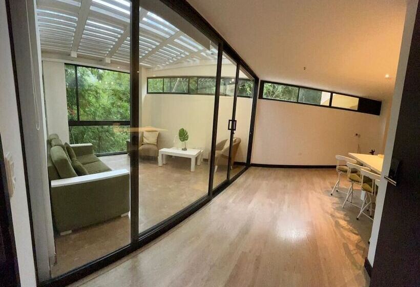 پانسیون Room In Bb   Suite Presidencial En Hotel Proximo Al Aeropuerto