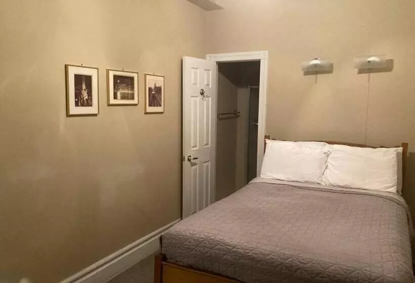 Private Room With Private Bath In B&b In Lakeview   2d
