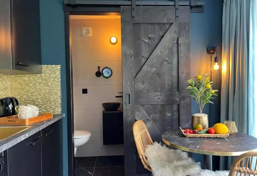 B&b/tiny House Bij Zee