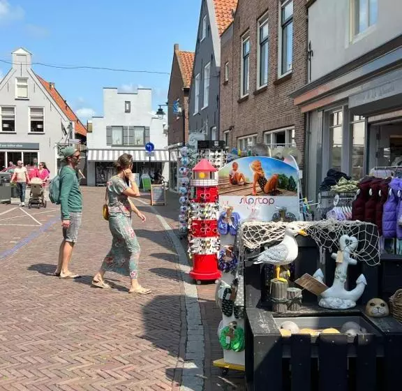 B&b/tiny House Bij Zee