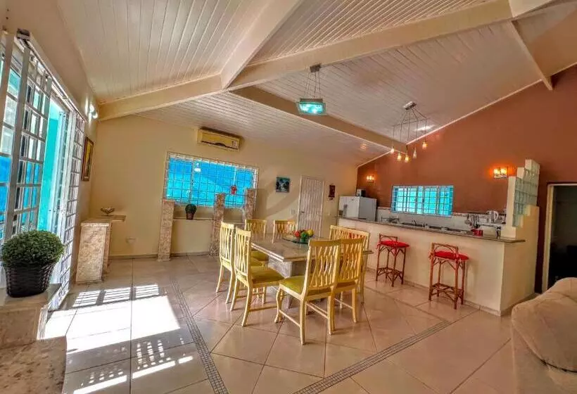 Aamiaismajoitus (B&B) Mansão Azul