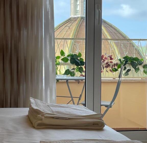 تختخواب و صبحانه Ro&ro Napoli Luxury Rooms