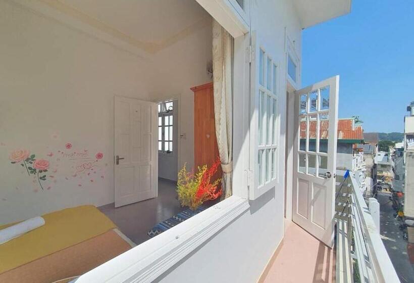 Conico Luxury Hotel Dalat