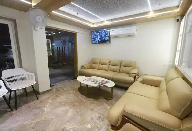 Hotelli Riddhi Executive Latur