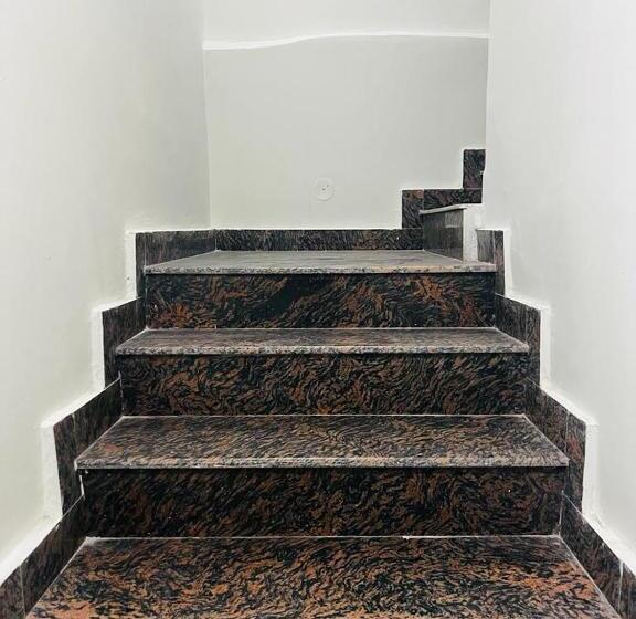 בית מלון כפרי Rk Residency