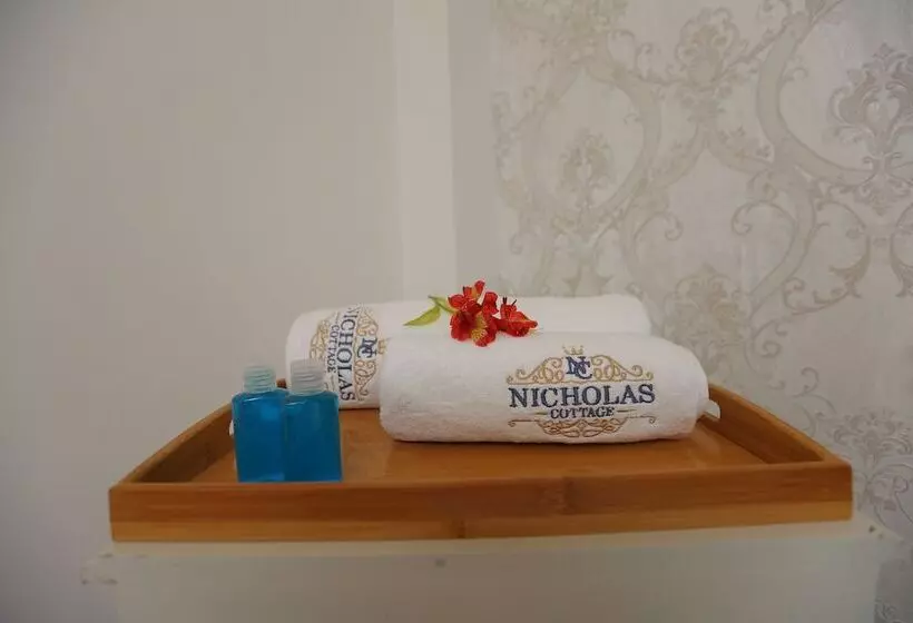 Majatalo Nicholas Cottage